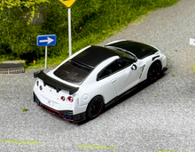 Load image into Gallery viewer, Inno 1:64 JDM White Carbon GT-R R35 NISMO Sports Model Diecast Metal Car New Collection