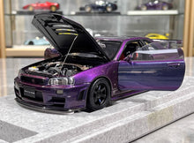 Load image into Gallery viewer, MH 1:18 Purple Skyling GTR R34 Nismo RB26DETT Engine Model Diecast Metal Car