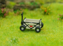 Load image into Gallery viewer, 1:64 Painted Figure Model Miniature Resin Diorama Outdoor Picnic Camping Reading Collection