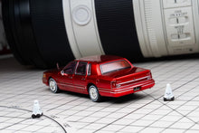 Load image into Gallery viewer, MK 1:64 Red HEC Lincoln Town Car Luxury Sedan Model Diecast Metal Car New Collection