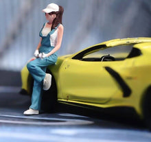 Load image into Gallery viewer, 1:64 Painted Figure Model Miniature Resin Diorama Sand Repair Girl Cap Lady Toy Collection