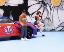 Load image into Gallery viewer, 1:64 Painted Figure Model Miniature Resin Diorama Sand Girl Boy Couple Lovers