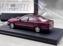 Load image into Gallery viewer, Maxwell 1:64 Wine Red E320 W210 Classic Sedan Sports Model Diecast Metal Car