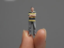 Load image into Gallery viewer, 1:64 Painted Figure Model Miniature Resin Diorama Sand Cool Polo Shrit Man Stand