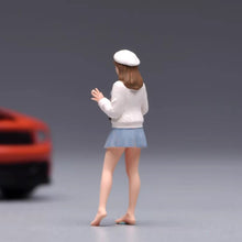 Load image into Gallery viewer, 1:24 Painted Figure Model Miniature Resin Diorama Sand Pretty Girl Lady Cute
