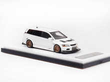 Load image into Gallery viewer, 404Error 1:64 White Lancer EVO 9 IX Wagon Sports Model Diecast Resin Car New Collection