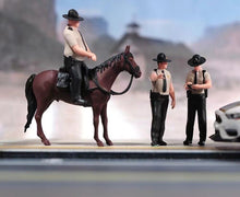Load image into Gallery viewer, 1:64 Painted Figure Model Miniature Resin Diorama Sand American Patrol Police Collection