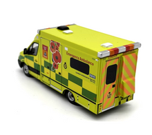 Load image into Gallery viewer, 1:76 Yellow London Ambulance Vito Van Model Diecast Metal Car