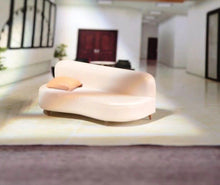 Load image into Gallery viewer, 1:64 Painted Figure Model Miniature Resin Diorama Sand Christmas Girl Sofa Red New Collection