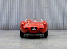 Load image into Gallery viewer, GFCC 1:64 Metallic Red 1957 250TR Testa Rossa Sport Model Diecast Metal Car
