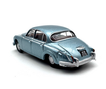 Load image into Gallery viewer, 1:76 Blue JAGUAR MK2 Classic Vintage Sports Model Diecast Metal Car New Collection