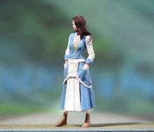 Load image into Gallery viewer, 1:64 Painted Figure Model Miniature Resin Diorama Toy Sand Vintage Beauty Lady