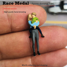 Load image into Gallery viewer, 1:64 Painted Figure Mini Model Miniature Resin Diorama Sand Mom Holding Child