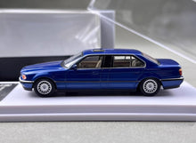 Load image into Gallery viewer, DCM 1:64 Blue 1996-98 E38 L7 728il Luxury Sedan Model Diecast Metal Car New Collection