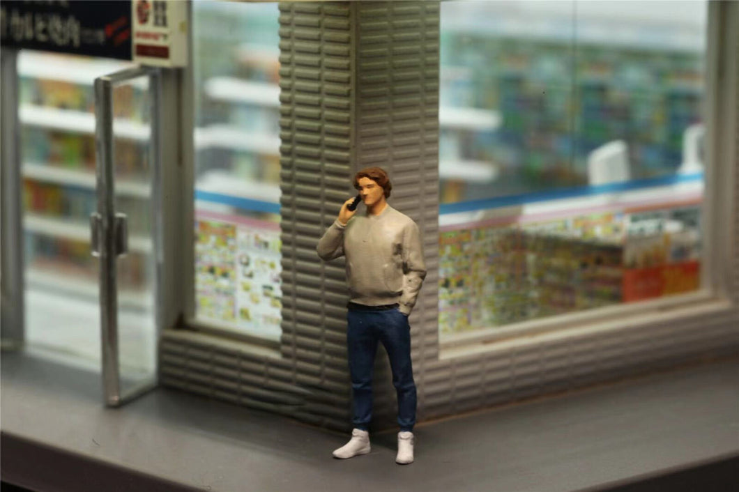 1:64 Painted Figure Mini Model Miniature Resin Diorama Sand Man Talking On Phone