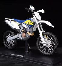 Load image into Gallery viewer, Maisto 1:12 Husqvarna FE 501 Sports Bike Model Diecast Metal Motorcycle New