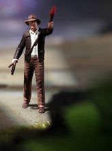Load image into Gallery viewer, 1:64 Painted Unpainted Figure Model Miniature Resin Diorama Sand Treasure Hunter