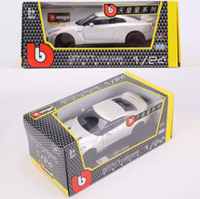 Load image into Gallery viewer, Bburago 1:24 White JDM 2017 GTR R35 Racing Sports Model Diecast Metal Car New Collection