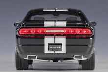 Load image into Gallery viewer, WELLY 1:24 2012 SRT Muscle Racing Sports Model Diecast Metal Car Display