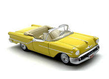 Load image into Gallery viewer, 1:87 1957 Oldsmobile Convertible Classic Vintage Model Diecast Metal Car New