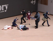 Load image into Gallery viewer, 1:64 Painted Figure Model Miniature Resin Diorama Toy Sand Gangster Bandit Set