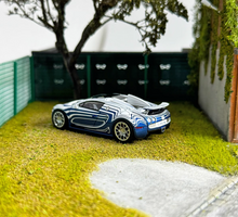 Load image into Gallery viewer, LJM 1:64 Blue White Chiron Veyron Racing Sports Model Diecast Resin Car New