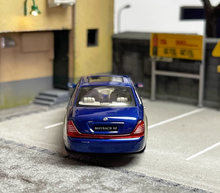 Load image into Gallery viewer, SH 1:64 Maybach 62S Super Luxury Sedan Model Diecast Metal Car