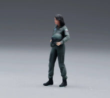 Load image into Gallery viewer, 1:64 Painted Figure Model Miniature Resin Diorama Toy Sand Woman Pilot Captain