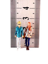 Load image into Gallery viewer, 1:64 Painted Figure Model Miniature Resin Diorama Sand Bling Clothing Man Lady