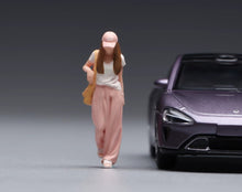 Load image into Gallery viewer, 1:64 Painted Figure Model Miniature Resin Diorama Toy Sand Pink Cap Girl Walking