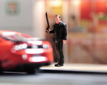 Load image into Gallery viewer, 1:64 Painted Figure Model Miniature Resin Diorama Sand Man With Long Gun Black