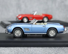 Load image into Gallery viewer, GFCC 1:64 Ice Blue 1960 250GT California SWB Classic Model Diecast Metal Car