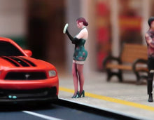 Load image into Gallery viewer, 1:64 Painted Figure Model Miniature Resin Diorama Beauty Lady Qipao Elegant Sand