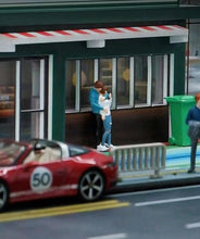 Load image into Gallery viewer, 1:64 Painted Figure Mini Model Miniature Resin Diorama Sand Cuddle Couple Lover