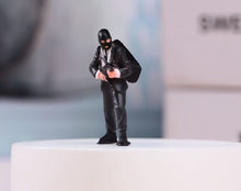 Load image into Gallery viewer, 1:64 Painted Figure Model Miniature Resin Diorama Sand Ferocious Bandit Man Toy
