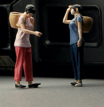 Load image into Gallery viewer, 1:64 Painted Figure Mini Model Miniature Resin Diorama Sand Farmer Lady Worker New Scene