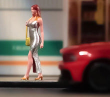 Load image into Gallery viewer, 1:64 Painted Figure Model Miniature Resin Diorama Sand Sexy Wallking Lady Girl New Collection