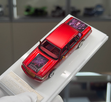 Load image into Gallery viewer, MK 1:64 HEC Red Art Lincoln Town Car Luxury Sedan Model Diecast Metal Car New Collection