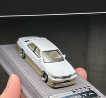 Load image into Gallery viewer, Mortal 1:64 White JDM CRESTA JZX100 Sedan Sports Model Diecast Metal Car New Collection
