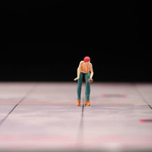 Load image into Gallery viewer, 1:64 Painted Figure Model Miniature Resin Diorama Sand Car Cleaning Sexy Girl New