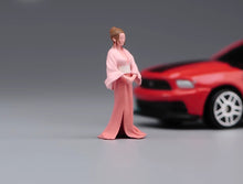 Load image into Gallery viewer, 1:24 Painted Figure Model Miniature Resin Diorama Sand Vintage Beauty Lady