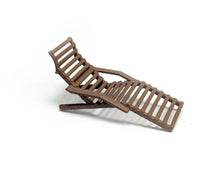 Load image into Gallery viewer, 1:64 Painted Figure Mini Model Miniature Resin Diorama Beach Vacation Man Brown