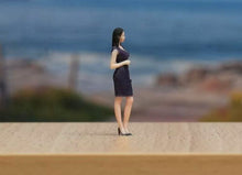 Load image into Gallery viewer, 1:64 Painted Figure Model Miniature Resin Diorama Sand Girl in Black Dress Lady