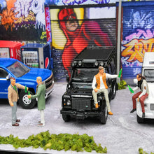 Load image into Gallery viewer, 1:64 Painted Figure Mini Model Miniature Resin Diorama Cheers Chat Drinking Man