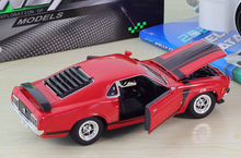 Load image into Gallery viewer, WELLY 1:24 1970 Mustang Boss 302 Muscle Racing Sports Model Diecast Metal Car