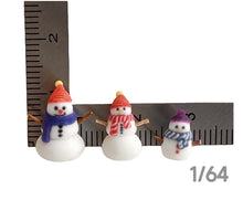 Load image into Gallery viewer, 1:64 Painted Figure Mini Model Miniature Resin Diorama Sand Toy Snowman Set Cute