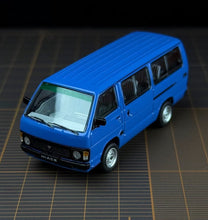 Load image into Gallery viewer, Masdi 1:64 Blue Hiace H50 Mini Van Sports Model Diecast Metal Car New Collection