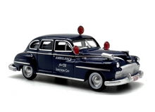 Load image into Gallery viewer, 1:87 DeSoto City Ambulance Classic Vintage Model Diecast Metal Car New