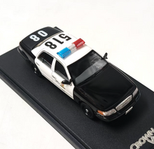 Load image into Gallery viewer, GOC 1:64 HEC LAPD Crown Victoria CV Police 518 Model Diecast Metal Car New Collection