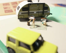 Load image into Gallery viewer, 1:64 Painted Figure Model Miniature Resin Diorama Sand Outdoor Picnic Camping